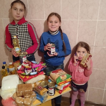 Гуманітарна допомога для переселенців з Херсонщини - Фото 0