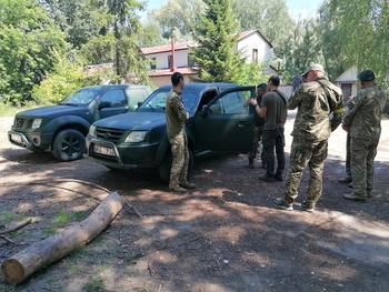 Пікапи та електроніка для військових - Фото 4
