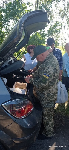 A trip with humanitarian aid for residents of the villages of Budy, Yagidne in the Chernihiv region. - Photo 6