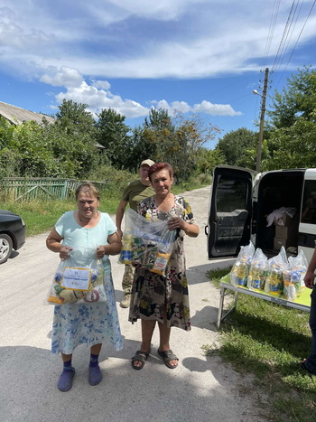 Поїздка з гуманітарною допомогою для мешканців сіл Буди, Ягідне та Красне у Чернігівській області - Фото 1