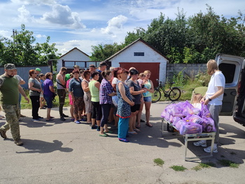 Поїздка з гуманітарною допомогою для мешканців сіл Буди, Ягідне та Красне у Чернігівській області - Фото 4