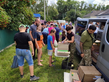 Поїздка з гуманітарною допомогою для мешканців сіл Буди, Ягідне та Красне у Чернігівській області - Фото 11
