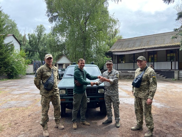 Пікап для ЗСУ - фото