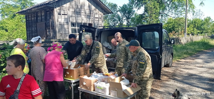 A trip with humanitarian aid for residents of the villages of Budy, Yagidne in the Chernihiv region. - photo